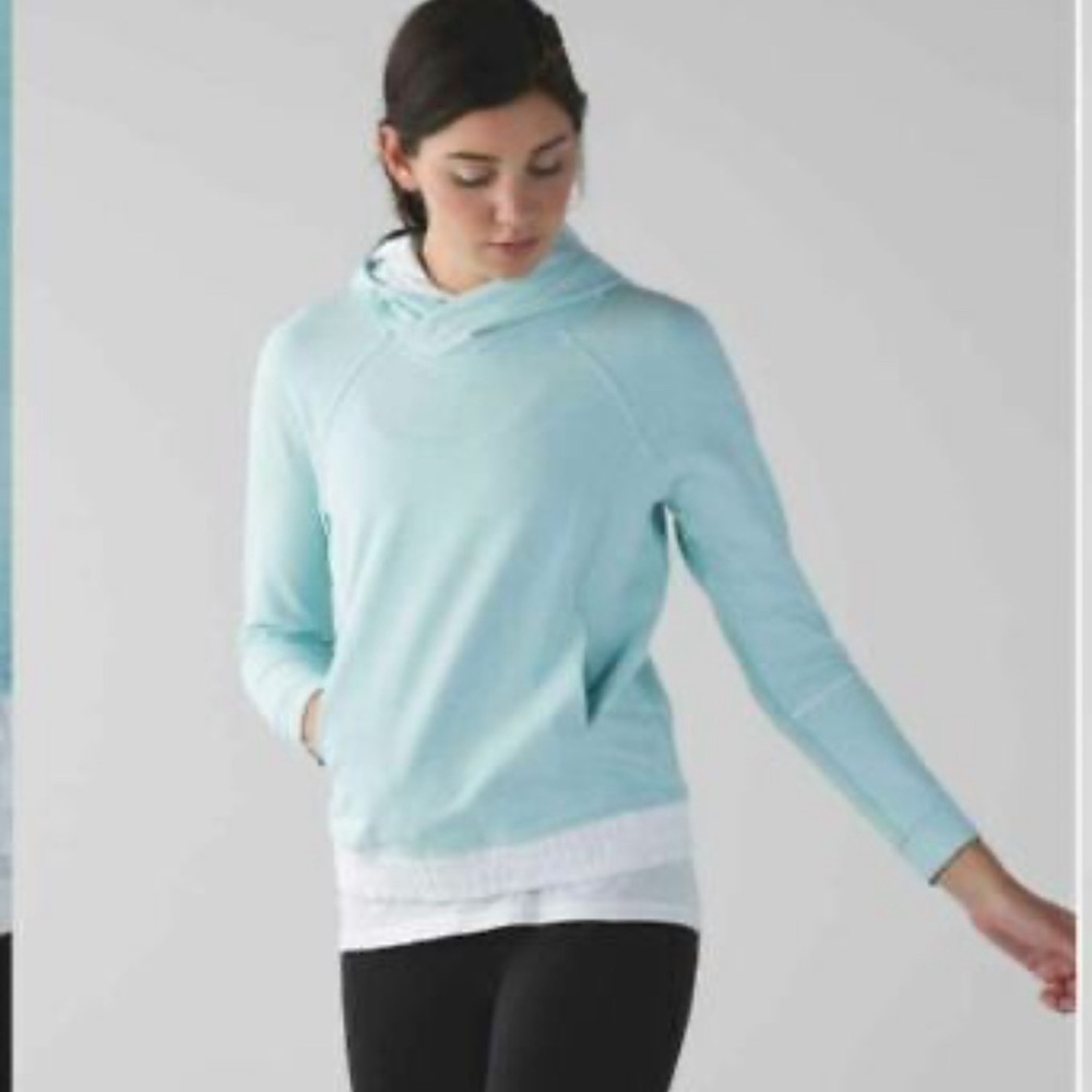 Lululemon Women's All Good Tranquil Blue Pullover Hoodie Sweatshirt Size 4 D4